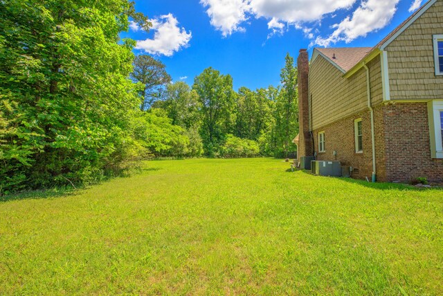 7900 Ooltewah Georgetown Rd, Ooltewah, TN 37363 - view of green lawn featuring cooling unit