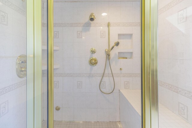 7900 Ooltewah Georgetown Rd, Ooltewah, TN 37363 - full bathroom with a stall shower