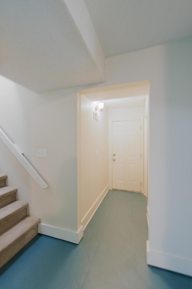 7115 Elmbrook Ln, Harrison, TN 37341 - staircase featuring baseboards