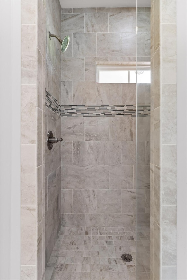 2904 Reflection Ln, Ooltewah, TN 37363 - bathroom with a tile shower
