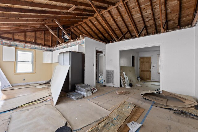 306 Pine Ridge Rd, Chattanooga, TN 37405 - miscellaneous room featuring high vaulted ceiling