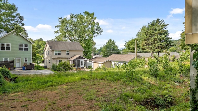 306 Pine Ridge Rd, Chattanooga, TN 37405 - view of yard with a patio and a sunroom