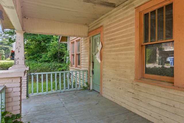 218 Baker St, Chattanooga, TN 37405 - view of wooden deck