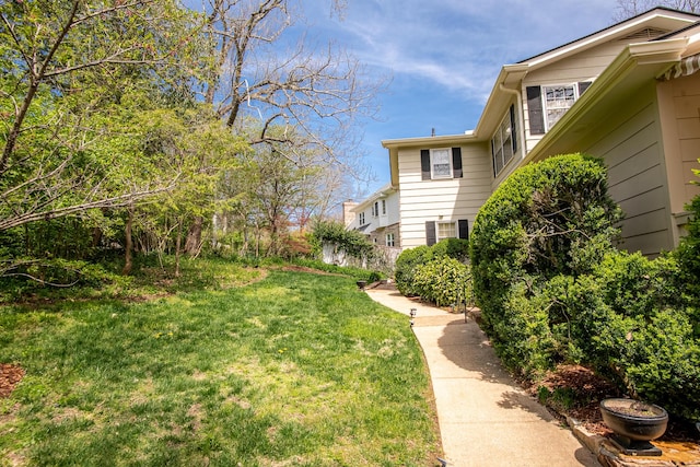 504 Fleetwood Dr, Lookout Mountain, TN 37350 - view of grassy yard