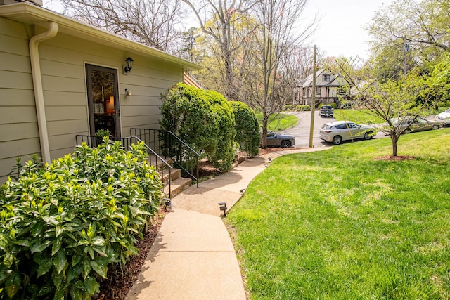 504 Fleetwood Dr, Lookout Mountain, TN 37350 - view of grassy yard