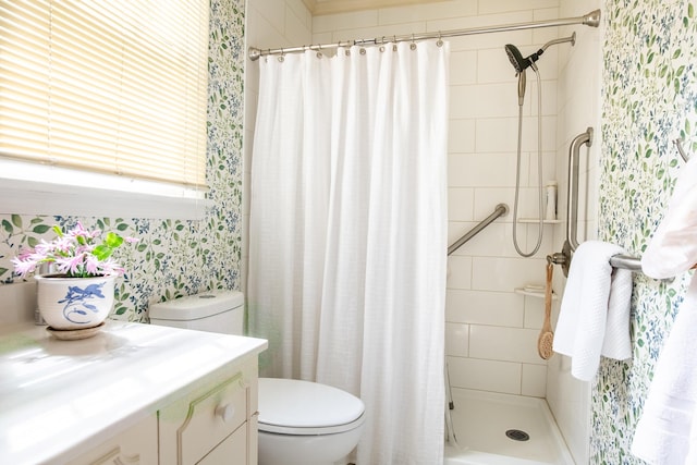 504 Fleetwood Dr, Lookout Mountain, TN 37350 - full bathroom featuring toilet, vanity, tiled shower, and wallpapered walls