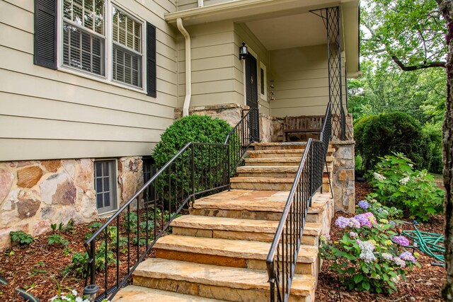 504 Fleetwood Dr, Lookout Mountain, TN 37350 - doorway to property with stone siding