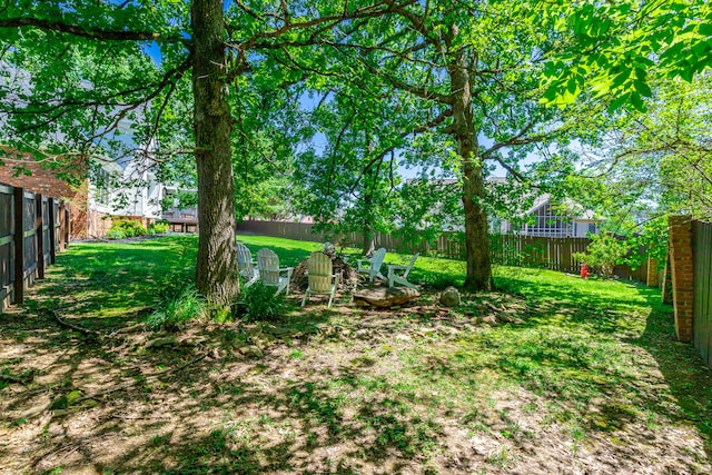 8102 Paces Ferry Xing, Chattanooga, TN 37421 - view of yard