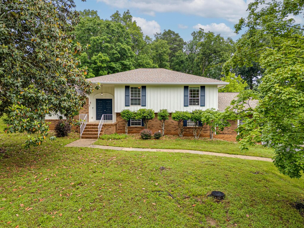 8614 Clearwood Rd, Chattanooga, TN 37421 - photo 1