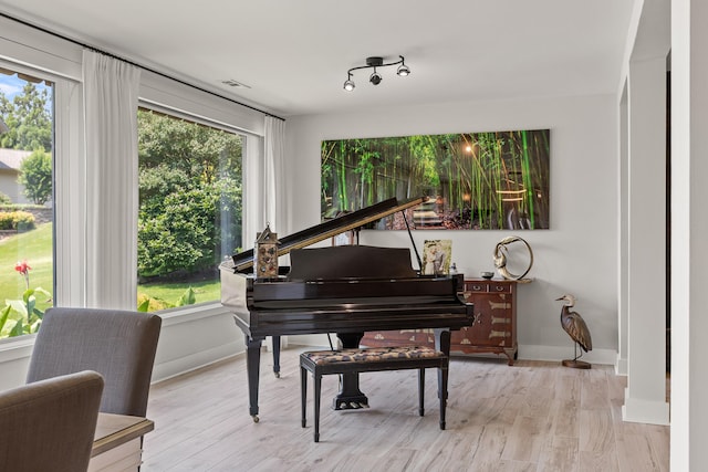 4274 Lakeshore Ln Unit 102, Chattanooga, TN 37415 - sitting room with plenty of natural light, light wood finished floors, and baseboards