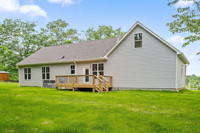 338 Kerry Ln, Soddy Daisy, TN 37379 - rear view of property featuring a wooden deck and a yard