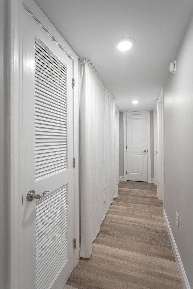 900 Mountain Creek Rd Unit 300, Chattanooga, TN 37405 - hall with light wood-type flooring and baseboards