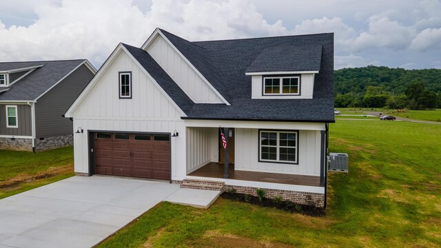 4958 Old State Highway 28, Dunlap, TN 37327 - modern farmhouse style home with board and batten siding, a shingled roof, a porch, a front yard, and driveway