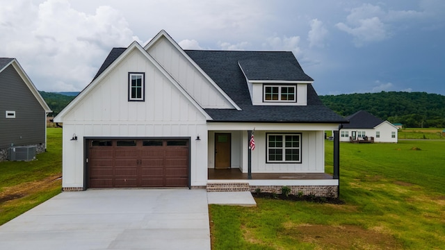 4958 Old State Highway 28, Dunlap, TN 37327 - modern inspired farmhouse featuring board and batten siding, driveway, covered porch, and a shingled roof