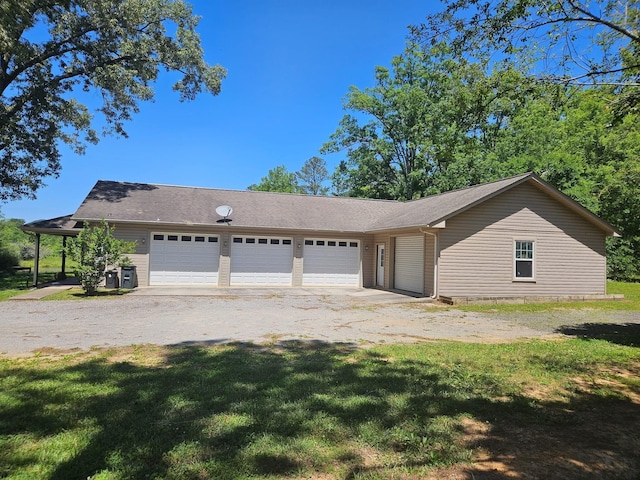 12466 Alabama Hwy, Ringgold, GA 30736 - ranch-style home featuring a front yard and a garage