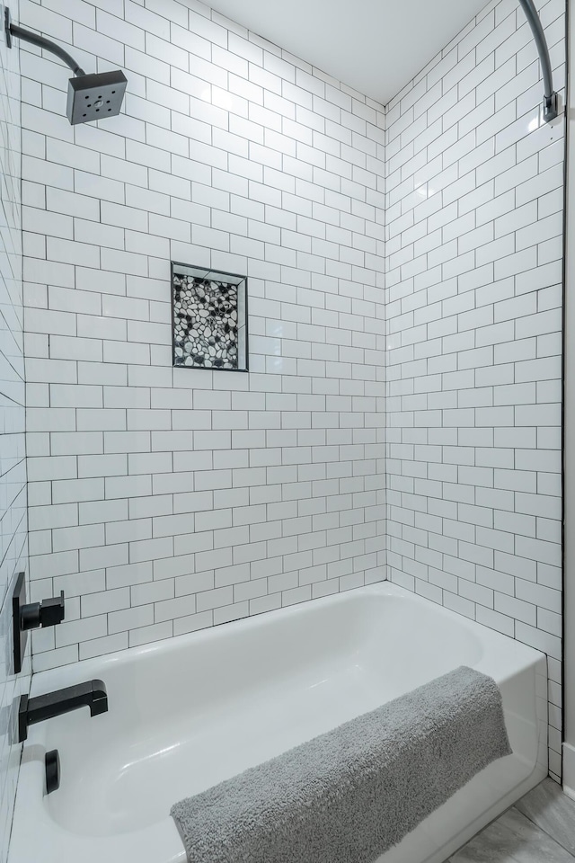 15 Breckinridge Dr, Chickamauga, GA 30707 - full bathroom featuring shower / tub combination