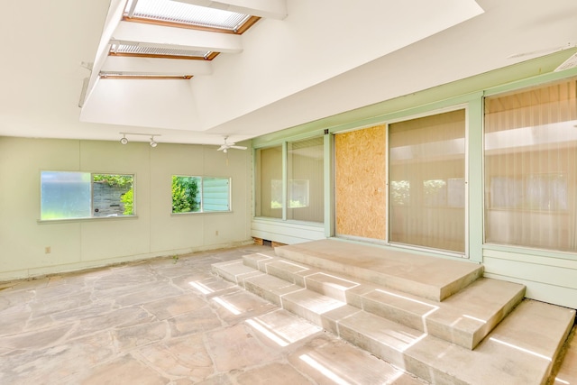 208 Barbara Ln, Chattanooga, TN 37411 - unfurnished sunroom featuring ceiling fan