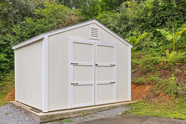604 Lenna Ln, Dalton, GA 30720 - view of shed