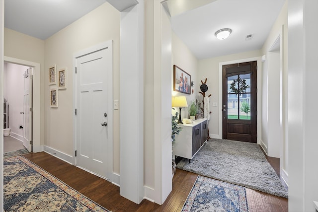 1590 Buttonwood Unit 20, Chattanooga, TN 37421 - entryway with dark wood-style floors and baseboards