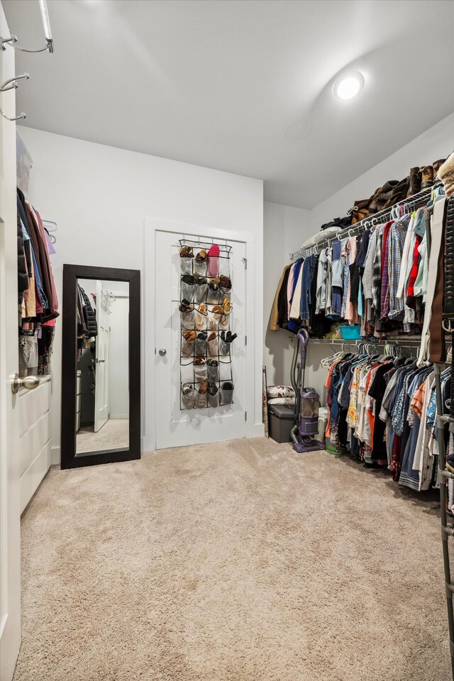 1590 Buttonwood Unit 20, Chattanooga, TN 37421 - spacious closet with carpet