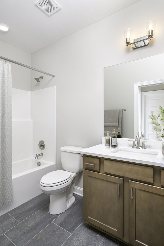 316 Fox Gap Ln Unit 316, Hixson, TN 37343 - bathroom with vanity and shower / tub combo