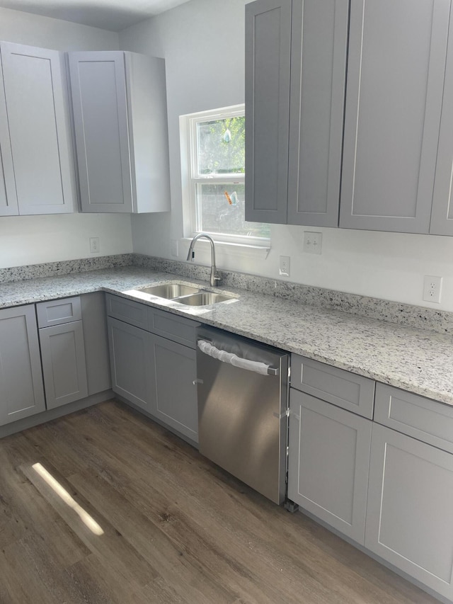2105 Wisdom St, Chattanooga, TN 37406 - kitchen featuring dishwasher, gray cabinetry, and wood finished floors