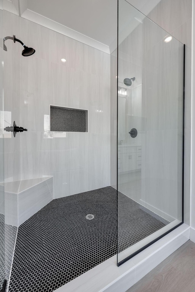 6221 Alexandra Pl, Chattanooga, TN 37416 - bathroom featuring a tile shower
