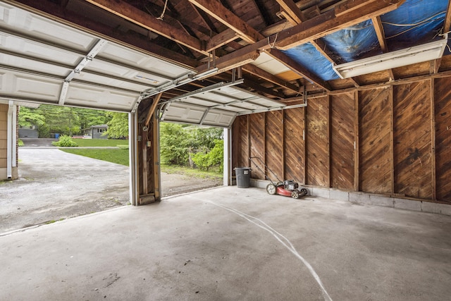 1331 Phils Dr, Chattanooga, TN 37421 - view of garage