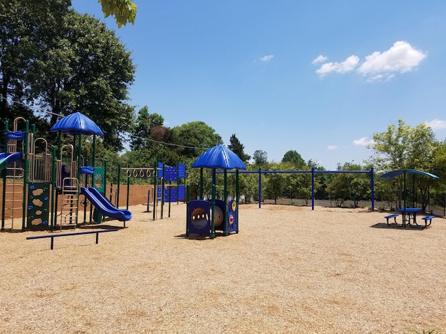 9334 Royal Mountain Dr, Chattanooga, TN 37421 - view of community jungle gym