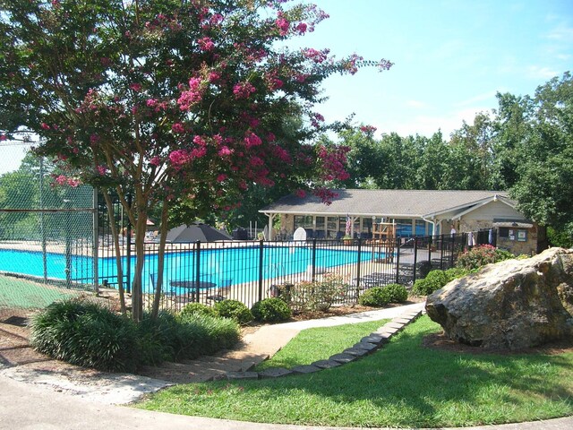 9334 Royal Mountain Dr, Chattanooga, TN 37421 - view of community pool