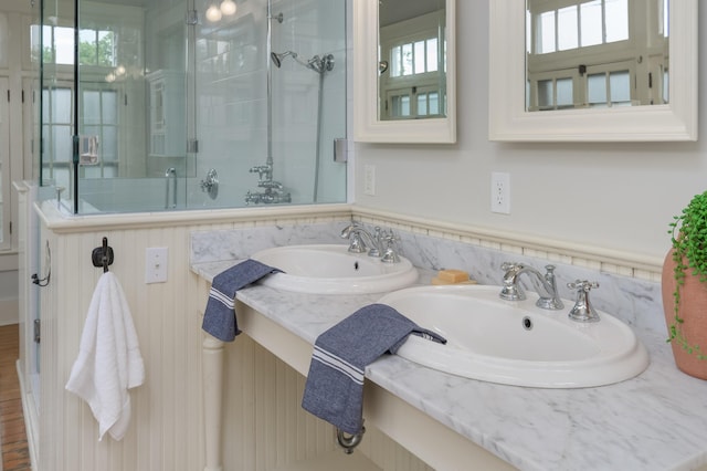1501 Chamberlain Ave, Chattanooga, TN 37404 - full bathroom with tiled shower, healthy amount of natural light, and vanity