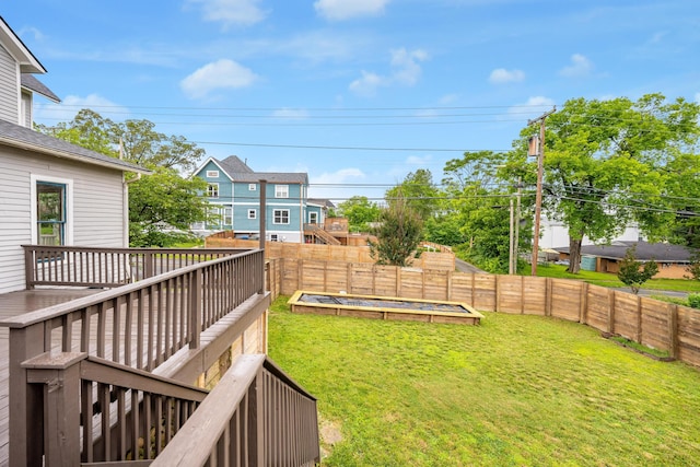 1501 Chamberlain Ave, Chattanooga, TN 37404 - view of yard featuring a deck