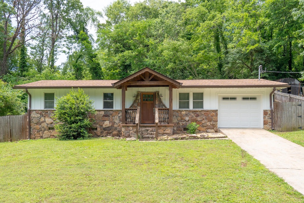 302 W Ridgewood Ave, Chattanooga, TN 37415 - photo 1