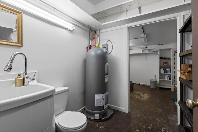 702 S Crest Rd, Chattanooga, TN 37404 - below grade area featuring a sink and electric water heater