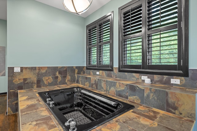 702 S Crest Rd, Chattanooga, TN 37404 - detailed view