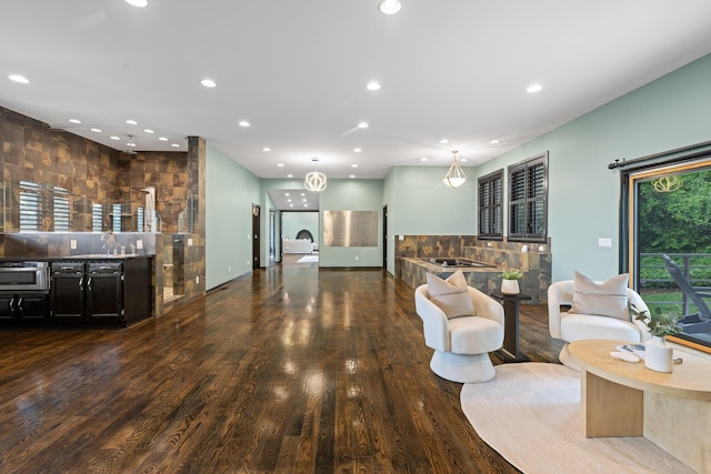 702 S Crest Rd, Chattanooga, TN 37404 - living area with wood finished floors and recessed lighting