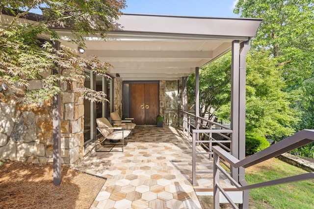 702 S Crest Rd, Chattanooga, TN 37404 - view of covered porch