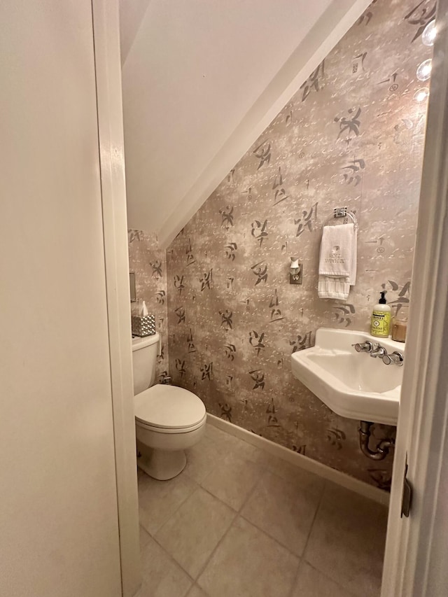 413 Fern Trl, Signal Mountain, TN 37377 - half bath featuring wallpapered walls, a sink, baseboards, tile patterned flooring, and toilet