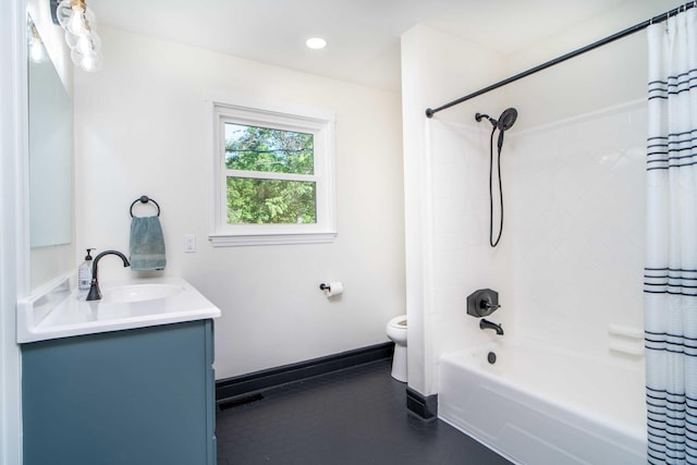 1306 Phyllis Ln, Chattanooga, TN 37421 - full bath featuring toilet, vanity, shower / bathtub combination with curtain, baseboards, and recessed lighting
