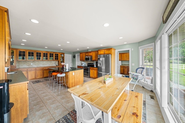 727 E Dumplin Valley Rd, Jefferson City, TN 37760 - dining area with recessed lighting and light tile patterned floors