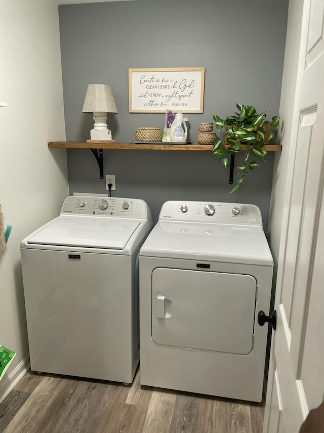 610 Hickory Ridge Trl, Ringgold, GA 30736 - washroom featuring independent washer and dryer, wood finished floors, and baseboards