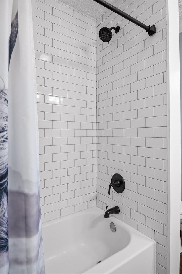 142 Jones Dr, Dunlap, TN 37327 - bathroom featuring shower / bath combo with shower curtain