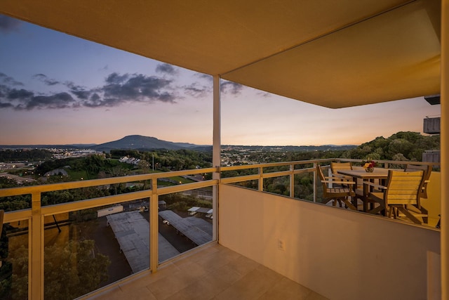 1131 Stringers Ridge Rd Unit 12E, Chattanooga, TN 37405 - balcony with a mountain view