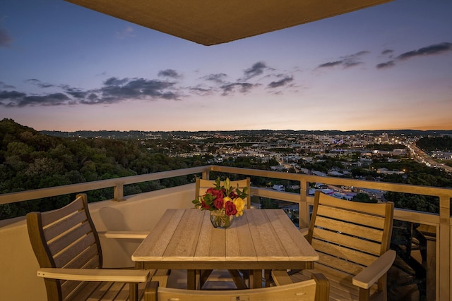 1131 Stringers Ridge Rd Unit 12E, Chattanooga, TN 37405 - view of balcony at dusk