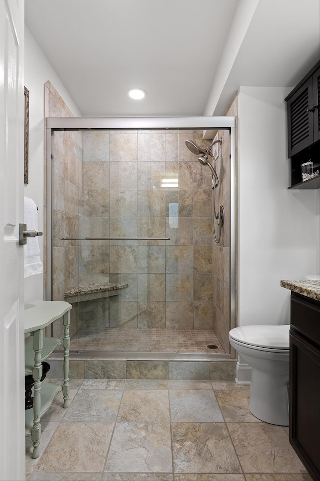 1131 Stringers Ridge Rd Unit 12B, Chattanooga, TN 37405 - full bath featuring a shower stall, toilet, vanity, and recessed lighting