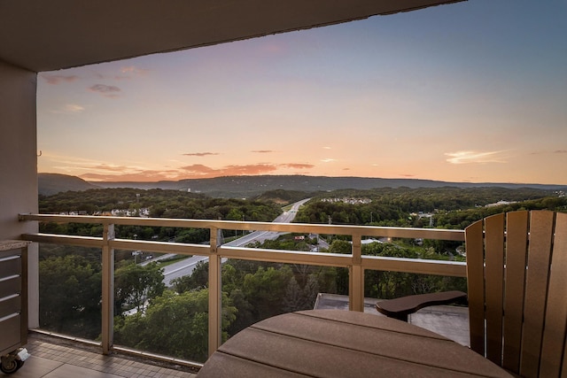 1131 Stringers Ridge Rd Unit 12B, Chattanooga, TN 37405 - view of balcony at dusk