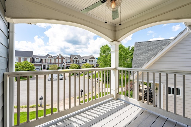 1676 Westover Ln, Chattanooga, TN 37405 - wooden deck with a residential view and a ceiling fan