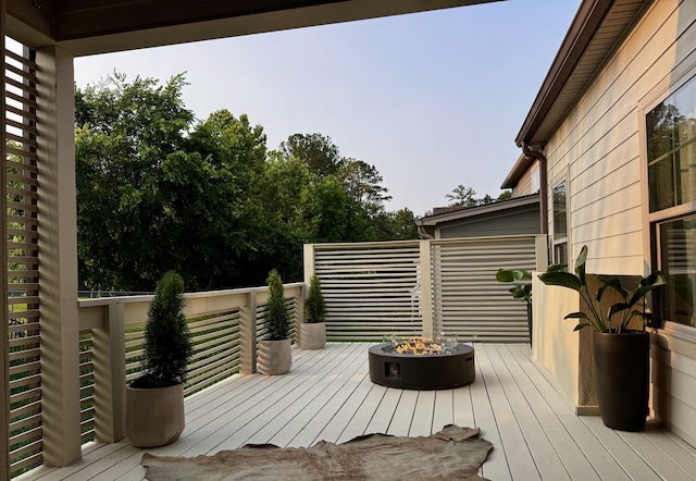 2617 Wendell Way, Chattanooga, TN 37421 - deck with a fire pit
