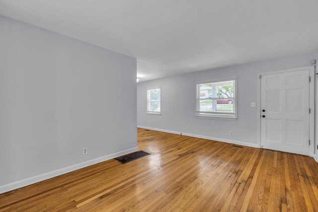 1427 Elm St, Chattanooga, TN 37415 - foyer entrance with light wood finished floors and baseboards