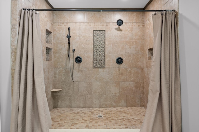 204 Chapman Ct, Lafayette, GA 30728 - full bath featuring a tile shower